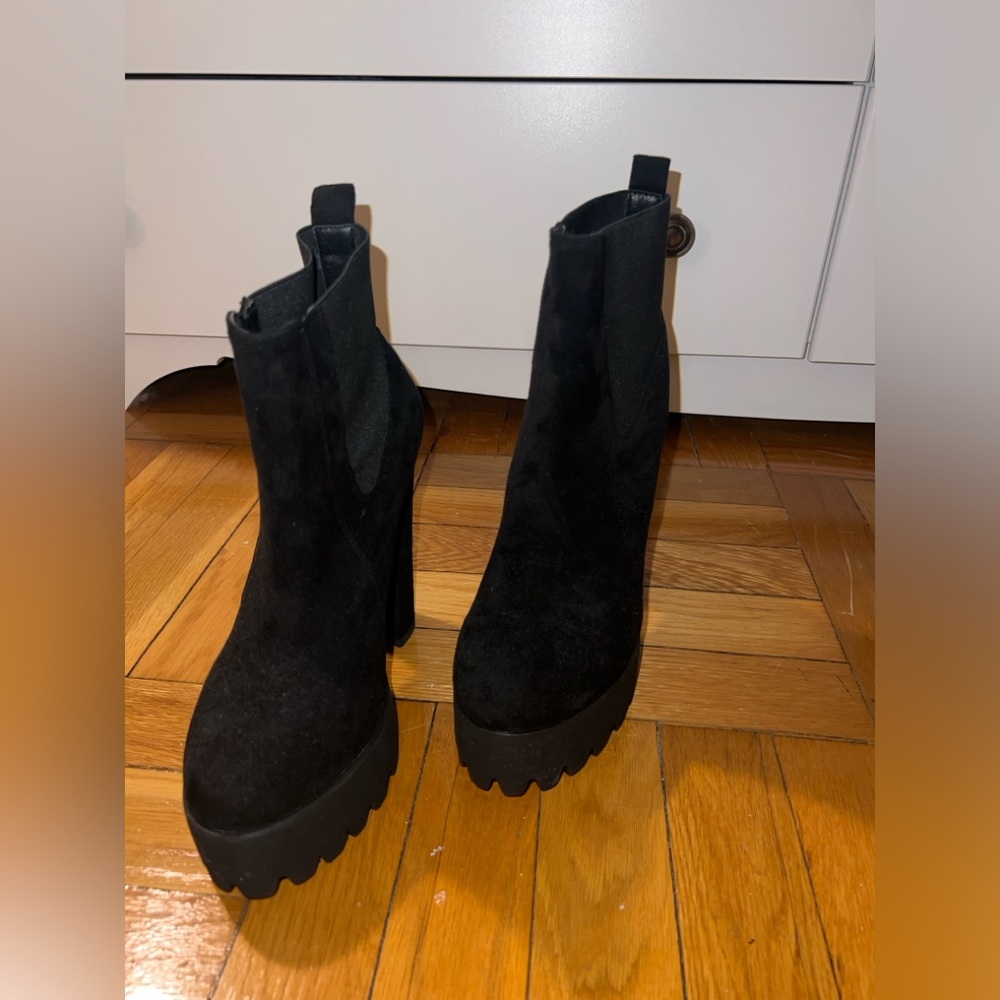 Black Platform Boots